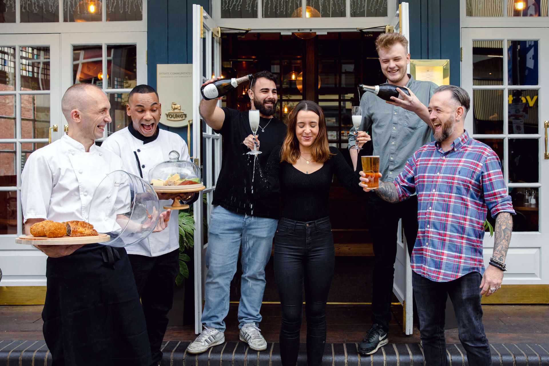 Hammersmith Ram Best British pub in the heart of Hammersmith